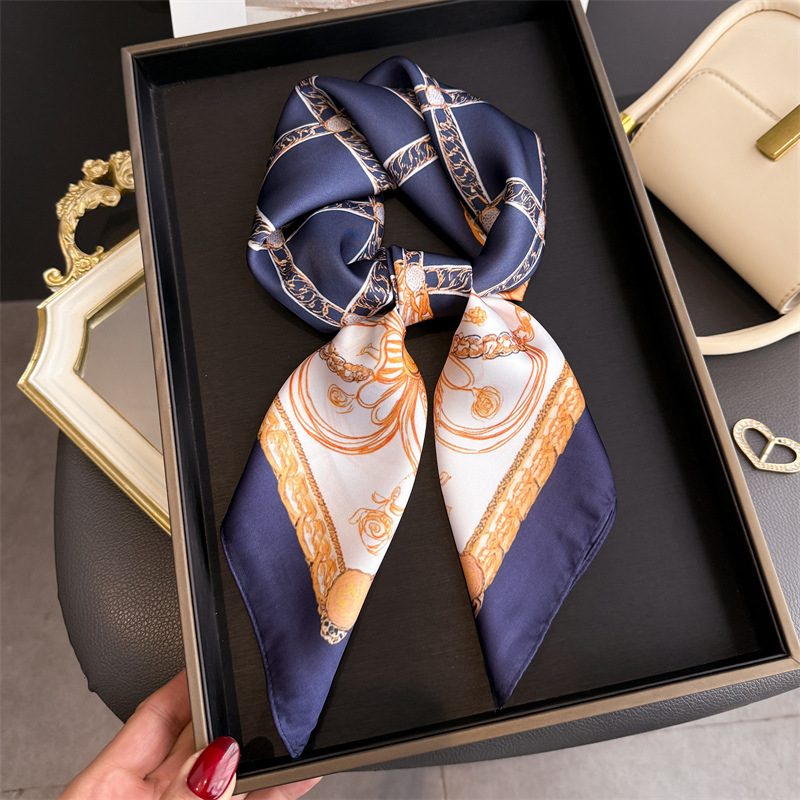 Blue Classic Chain Print Squar - đánh giá và giá Silk Scarf Square